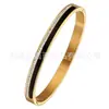 Moda Transfronteiriça Nova Pulseira Feminina de Aço Inoxidável Galvanizado Pulseira com Fivela de Zircônia Listrada Joias Prontas Venda por Atacado