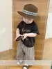 Conjunto Estilo Coreano para Niños 2026 Verano Nuevo Conjunto de Dos Piezas Versátil Casual de Manga Corta y Pantalones Rayados Anti-Mosquitos