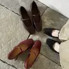 Muy Elegantes y Cómodos de Llevar, No se Resbalan del Talón, Zapatos Mary Jane de Piel de Oveja 2026, Tacón de Bloque Bajo, Punta Cuadrada, Piel Genuina, Correa Única con Hebilla, Zapatos para Mujer