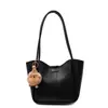 2026 Nueva Bolsa Tote de Gran Capacidad para Mujer, Bolso de Hombro Suave de Cuero para Viajes Diarios, Diseño de Nicho de Alta Gama, Versátil Bolso de Axila