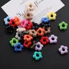 19mm Colorido Calado Pequeña Flor de Ciruelo Acrílico DIY Pulsera Hecha a Mano Collar Joyería con Cuentas Material Accesorios