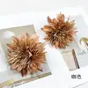 Flores de anémona de mar artificiales DIY crisantemo de garra grande flor falsa pasador corona tocado accesorio para birrete de graduación decoración de pared de flores para el hogar