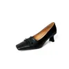 Estilo Coreano Elegante para o Trabalho Bloco de Cores Laço Couro de Vaca Salto Alto 2026 Outono Salto Fino Bico Quadrado Couro Genuíno Boca Rasa Sapatos de Salto Único Feminino