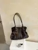Bolso casual transfronterizo de gran capacidad, bolso tote de diseño nuevo y elegante, bolso de hombro versátil retro para el trabajo, bolso de axila