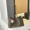 2026 Nuevo Estilo Bolsa Cesta de Frutas para Mujer Bolso de Mano Versátil de Moda Bolso para Viajes Diarios de un Solo Hombro Bajo el Brazo Bolso de Moda Transfronterizo