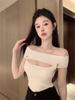 Playera Tejida de Manga Corta con Recorte y Hebilla Metálica de un Hombro Verano Nuevo Estilo Dulce y Sexy Slim Top Corto para Mujer