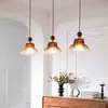 Lámpara Colgante de Restaurante Estilo Vintage Nuevo 2026, Lámpara Colgante de Tres Cabezas Forma de OVNI para Sala de Café, Lámpara de Mesita de Noche para Dormitorio Color Nogal