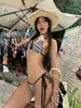 Nuevo Bikini de Control a Rayas Sexy Estilo Ins Americano de Cintura Alta Traje de Baño Femenino Pecho Pequeño Bikini Sexy para Vacaciones en la Playa