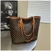 Bolsas Femininas com Toque de Luxo, Grande Capacidade, Bolsas Versáteis para o Dia a Dia de Nicho, Novas Bolsas de Mão Texturizadas da Moda, Bolsas Tote Grandes