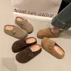 Chinelos Femininos Cáqui para Uso Externo de Tamanho Pequeno 2025 Novos de Inverno Retro Bico Fechado Meio Chinelos Sapatos Birkenstock de Solado Grosso