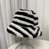 Sombrero de Pescador Retro Estampado de Leopardo 2025 Invierno Engrosado Cálido Felpa de Imitación de Visón para Mujer Estilo Coreano Moderno Versátil Sombrero de Cubo