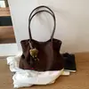 Bolsa tote de camurça para mulheres, nova coleção outono/inverno 2026, com design plissado e vintage, estilo versátil e grande capacidade, adequada para o dia a dia