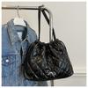 Bolsa Xadrez Diamante Outono Inverno Feminina 2024 Jaqueta Puffer Nova Nicho Versátil Bolsa Tote com Cordão Bolsa Nuvem Casual