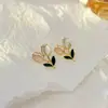 Brincos de Flor em Zircônia Microincrustada de Luxo Leve e Requintados, Tarraxas de Pérola Elegantes e de Alto Padrão, Brincos com Design de Nicho e Estilosos