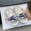 Sapatos Brancos de Treino Retro Leves Versão Coreana Ins 2026 Primavera Sapatos Casuais Planos para Estudantes Sapatos de Estilo de Rua