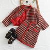 Conjunto estilo Chanel para meninas outono e inverno novo xadrez infantil duas peças saia estilo ocidental para meninas estilo coreano Natal roupa infantil