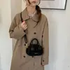 Bolso Boston de Lunares Otoño/Invierno para Mujer 2026 Nuevo Estilo Bolso de Hombro Único Cruzado Versátil para Viajes Cotidianos Diseño de Nicho Pequeño de Alta Gama