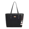 Bolsa Tote Moda Retrô 2025 Outono Nova Bolsa de Ombro para o Trabalho e Deslocamento Bolsa de Axila Popular Casual Estilo Ocidental