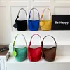 Bolsas Transfronterizas de Otoño e Invierno Bolsos Coreanos de Nicho de Gran Capacidad Diseño Simple de Textura Gamuzada Estilo Occidental Bolso de Hombro