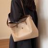 Bolso Tote Estilista Gran Capacidad Cruzado Bolso Suave para Mujer Otoño e Invierno 2024 Nuevo Nicho Viajero Portátil Bolso de Hombro