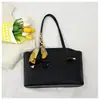 Bolso de Hombro Versátil Casual Simple de Color Sólido de Moda Bolso Tote Gran Capacidad para Viajar Bolso de Axila Bolso de Moda para Mujer