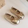 Zapatos de Cuero para Niñas 2026 Primavera y Otoño Nuevo Estilo Zapatos Plateados Zapatos de Princesa para Niña Mocasines de Suela Suave Zapatos Individuales Rojos Modernos