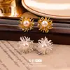 Pendientes de Perla con Fuegos Artificiales Deslumbrantes Tachonados de Diamantes Súper Brillantes, Pendientes Retro Exquisitos y Elegantes de Alta Gama, Accesorios para Orejas de Lujo Ligero Europeos y Americanos de Moda