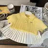 Bebé Niña Estilo Coreano Verano Nueva Moda Amarillo Ganso Tejido Polo Manga Corta Falda Plisada Dos Piezas Estilo Moderno