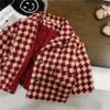 Outono e inverno novo estilo super estrangeiro para meninas elegante lã xadrez casaco de comprimento médio princesa casaco de lã infantil comércio exterior