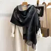 Lenço Feminino de Imitação de Caxemira com Letras de Luxo Leve Dupla Face Outono e Inverno Novo Xale de Alta Qualidade com Lenço Quente Espessado