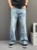 Jeans masculino estilo japonês cityboy azul claro lavado de perna reta, corte solto, casual, vintage, desgastado, versátil para o dia a dia, calça longa
