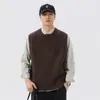 Chaleco de punto estilo retro con cuello Henley para hombre, nueva colección otoño/invierno 2026, suéter sin mangas de alta gama y moderno para usar en capas