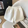 Novos calças retas de cintura alta emagrecedoras para mulheres Outono/Inverno 2026, shorts largos casuais versáteis para baixinhas