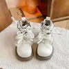 Botas de cuero para niñas, nueva colección primavera/otoño 2026, botines Martin con cordones para niños, botas para niñas, botines de tobillo de suela blanda a la moda para niños mayores
