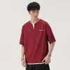 Blusa top T-shirt com design falso de duas peças e decote V, estilo americano, fio duplo, toque suave, 240g, top casual de manga curta, modelo 98