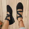 Um Par de Sapatos Mary Jane Confortáveis com Sola Macia e Tira Cruzada para Mulheres, Sapatos com Velcro para o Trabalho Artístico e Moda Casual