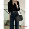 Camisa preta elegante estilo francês para primavera e outono para mulheres, projetada para o trabalho, proteção solar, uso casual e como um top único