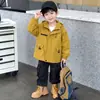 Q073 Jaqueta Corta-Vento de Outono para Meninos, Jaqueta à Prova de Vento com Capuz para Uso Externo, Novo Casaco Estiloso para Meninos de Primavera e Outono