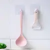 Gancho de enchufe transparente sin dejar marca Gancho adhesivo de almacenamiento para enchufe de electrodoméstico Soporte para enchufe de cable de aparato Gancho para cable de datos