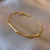 Pulsera Abierta de Bambú Moda y Sencilla, Anillo Liso Dorado, Sensación de Alta Gama, Pulsera que No se Desvanece, Versátil y Ajustable, Venta al por Mayor
