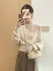 Suéter tejido dulce y picante de hombros descubiertos para mujer, perfecto para otoño e invierno, con un diseño cruzado, dobladillo asimétrico y mangas largas, con un look súper suave y elegante