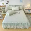 Juego de Tres Piezas - Árbol de la Suerte - Modelo Nuevo 2026 Falda de Cama Estilo Estampado de Frijol de Hielo y Alfombrilla Refrigerante