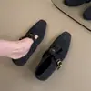 Sapatos Mary Jane de Camélia Estilo Coreano com Aumento Oculto de Altura e Forro de Pelúcia, Adequados para Usar com Saias