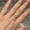Anillo Nuevo de Flor de Rosa con Diamantes Completos para Mujer, Versátil, Único, Lujoso, de Gama Alta, Anillo Abierto Ajustable, Disponible para Venta al por Mayor