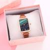 Novo Relógio Feminino Quadrado Verde com Pulseira Magnética Quadrada Estilosa para Presente Venda Quente Atacado