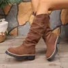 2026 Novo Tamanho Plus Cor Sólida Retro Decote V Botas Jeans Femininas Outono Inverno Salto Quadrado Meio da Panturrilha Marrom Botas de Cavaleiro