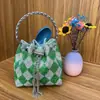 Bolso cubeta de diseño nicho con diamantes para mujer 2023 nueva moda bolso completo de diamantes dios del vino bolso de hombro cruzado para axila moda