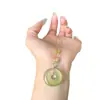 Colgante de paz de calcedonia verde aceitosa translúcida helada, colgante de paz de ágata color lima, accesorios para collar de jade al por mayor