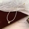 Collar con Colgante de Mariposa Perla de Cristal Diseño de Nicho Versátil Exquisito Gargantilla de Mariposa Pequeña Cadena para Clavícula Al por Mayor