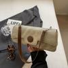 Bolso de Diseño Único de Nicho 2024 Nuevo Bolso de Mujer Popular Color en Contraste Bolso de Hombro Individual Bolso Sobaco Versátil Super Caliente Bolso Baguette